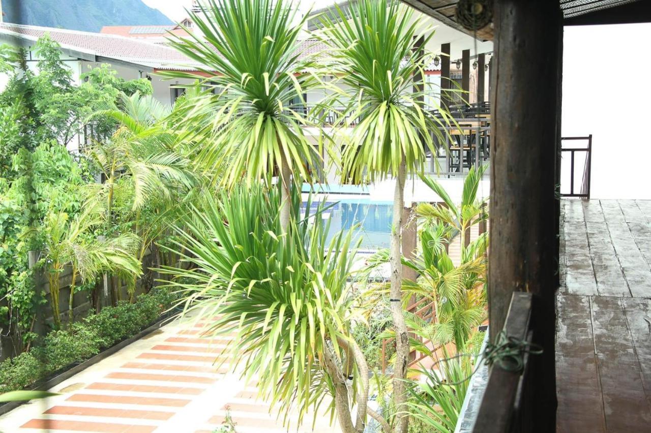 Jasmine Garden Resort Vang Vieng Esterno foto